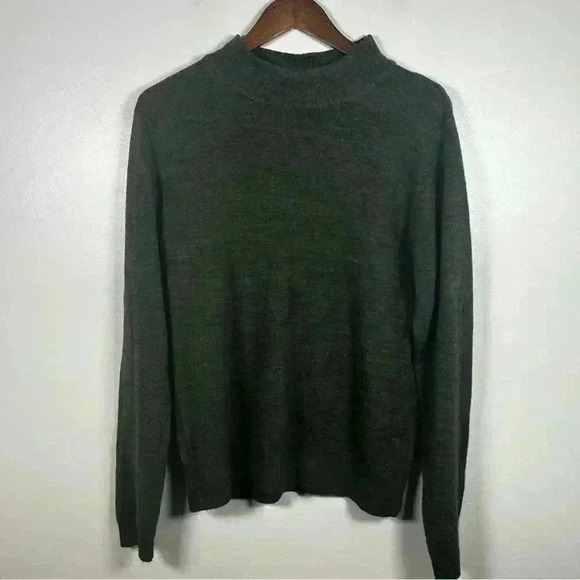Napa Valley Olive Green Sweater - Picture 1 of 3